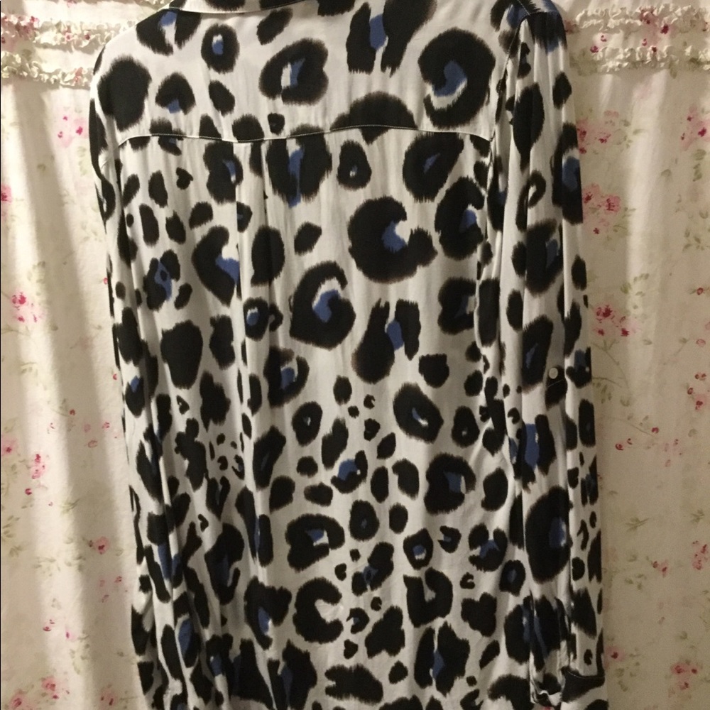 Xl button down - Picture 3 of 4